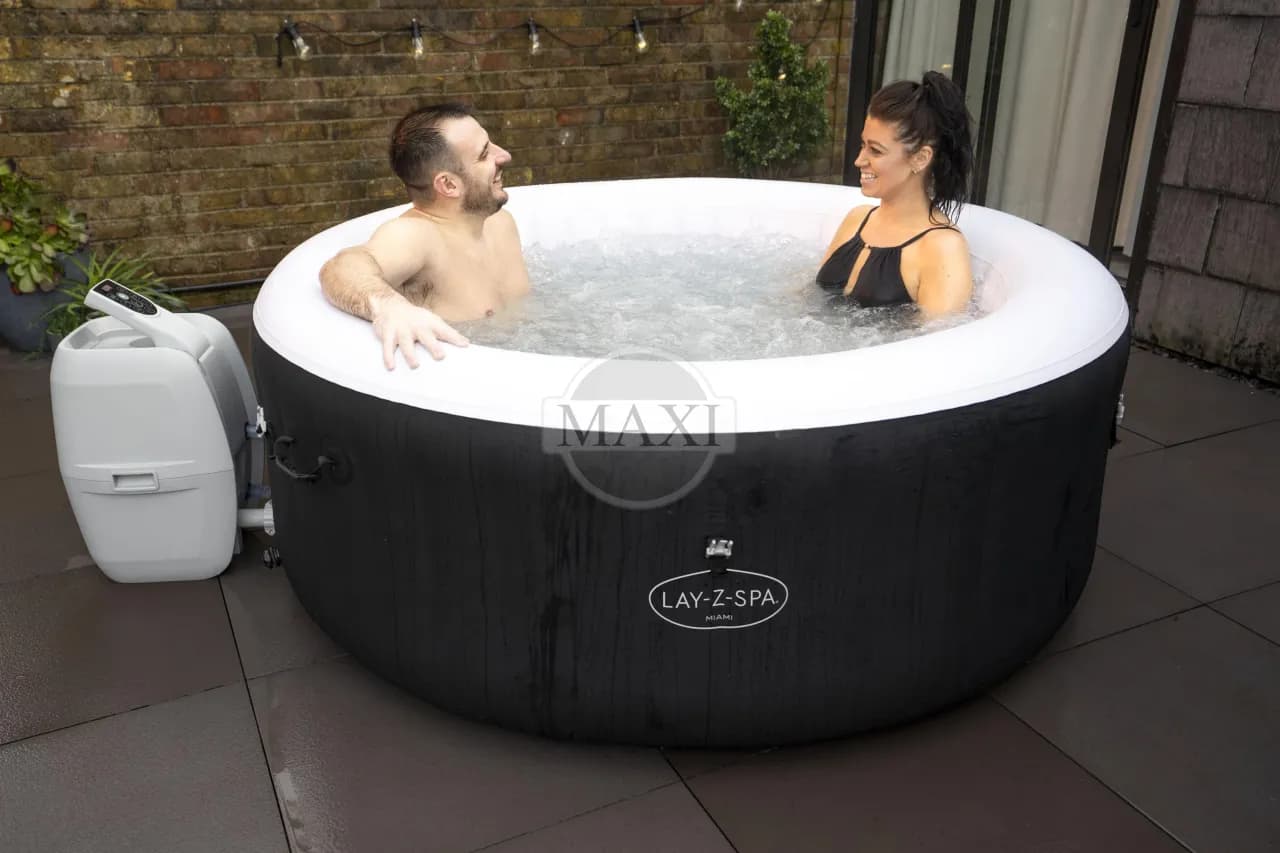 Dmuchane jacuzzi Lay-Z-Spa: który wybrać i ile kosztuje relaks?
