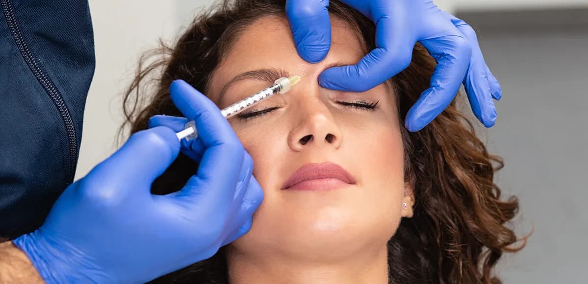 Kwas hialuronowy w domu? Dlaczego to nielegalne i groźne!